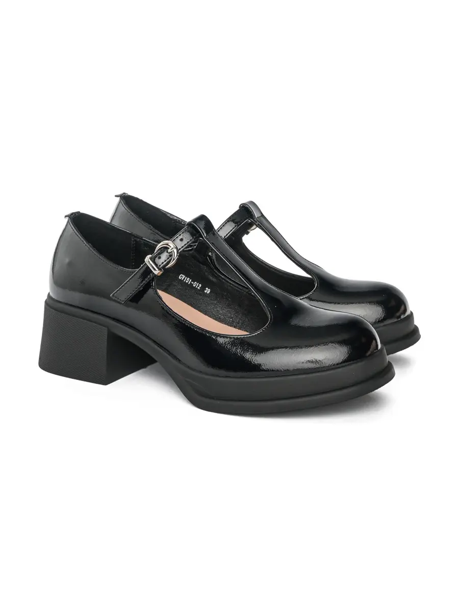 Туфли лакированные черного цвета с ремешком